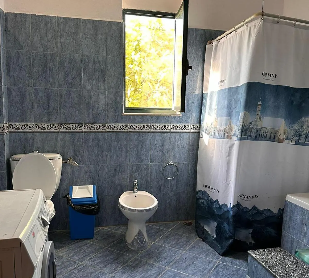 Villa Abba Durrës 0*,